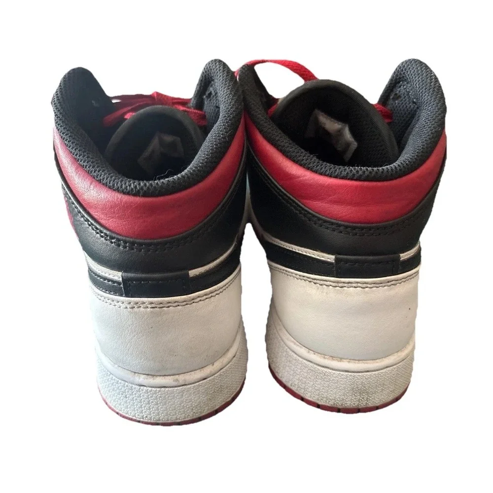Nike‎ Air Jordan 1 Retro Mid Youth 6Y Red Black Sneakers DQ8423-106